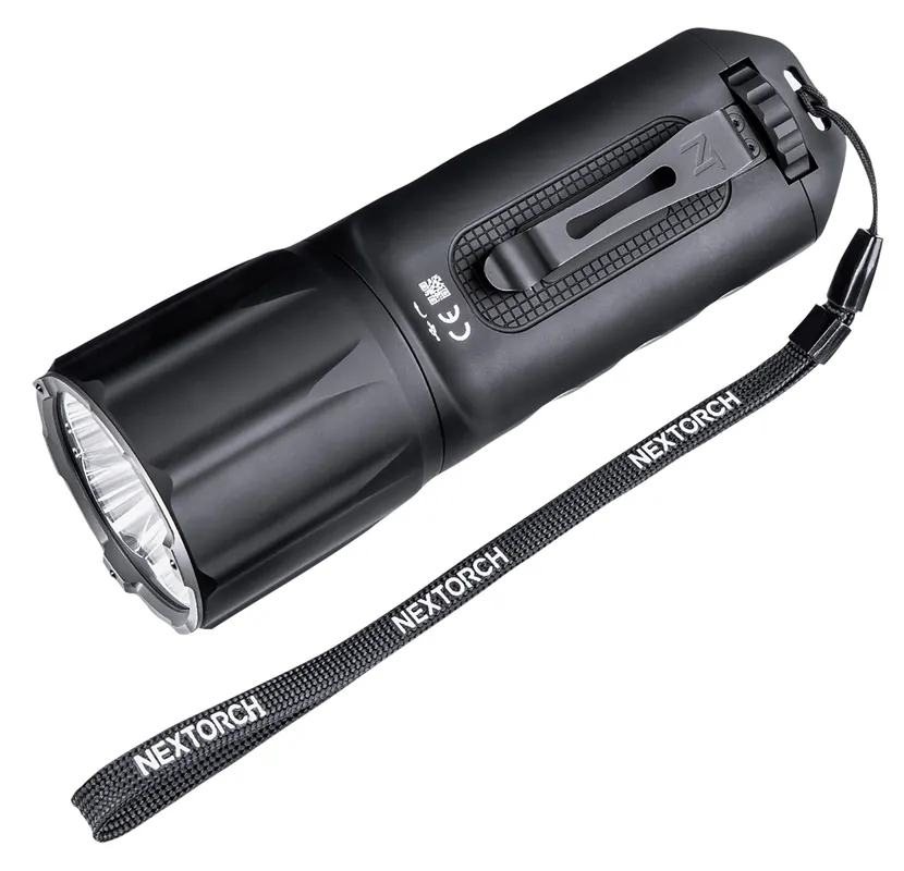 Brandneu - Nextorch TA31 10.000 Lumen (LED- Taschenlampe und Suchscheinwerfer)